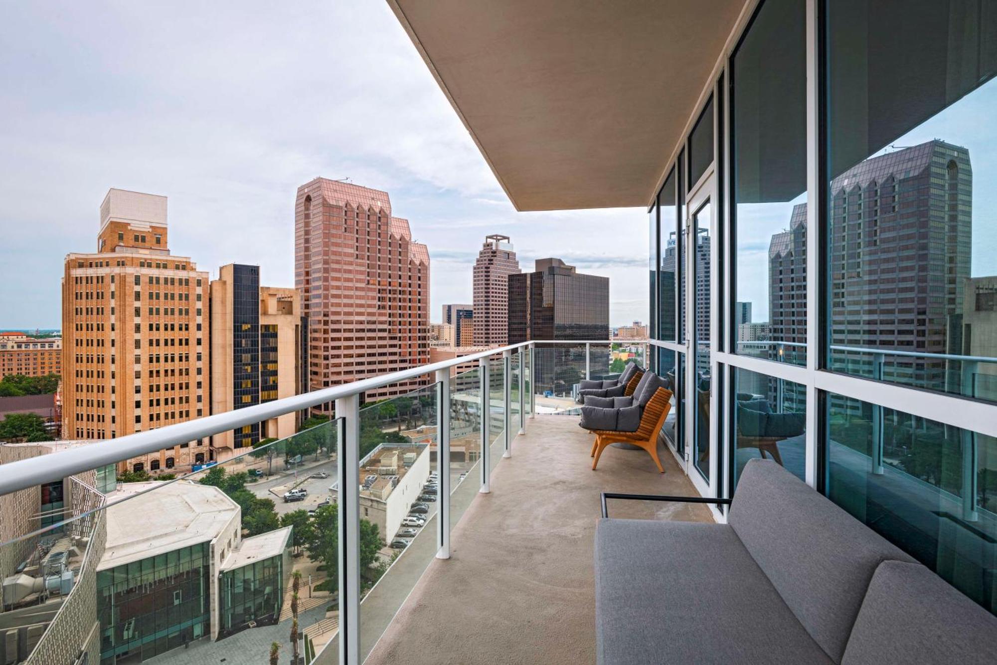 Thompson San Antonio - Riverwalk, By Hyatt Hotel Exterior photo